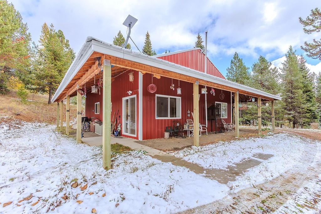 Photo of 43406 Black Pine Drive, Winchester, ID 83555 (MLS # 98965995)