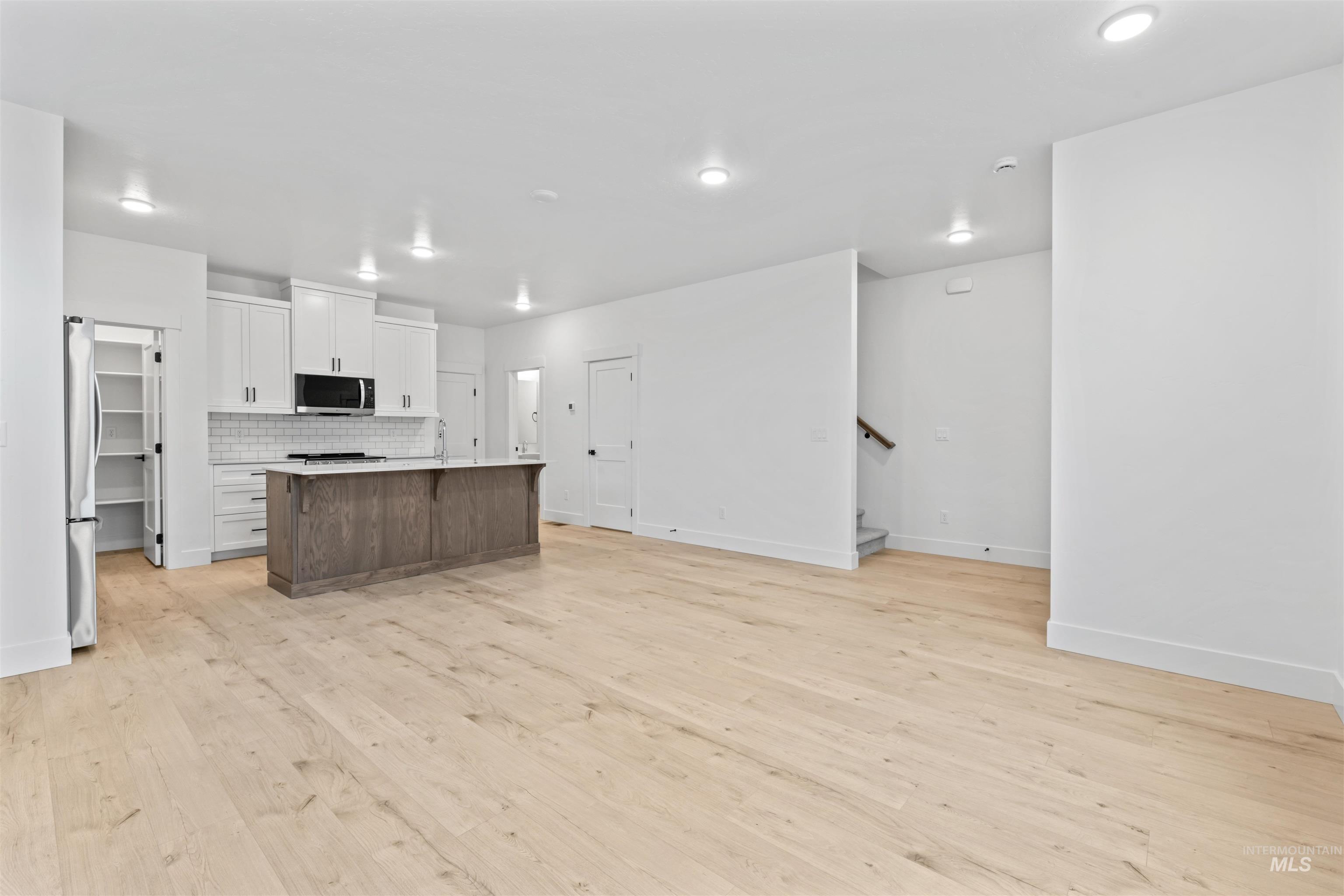 2182 Deep Purple Lane