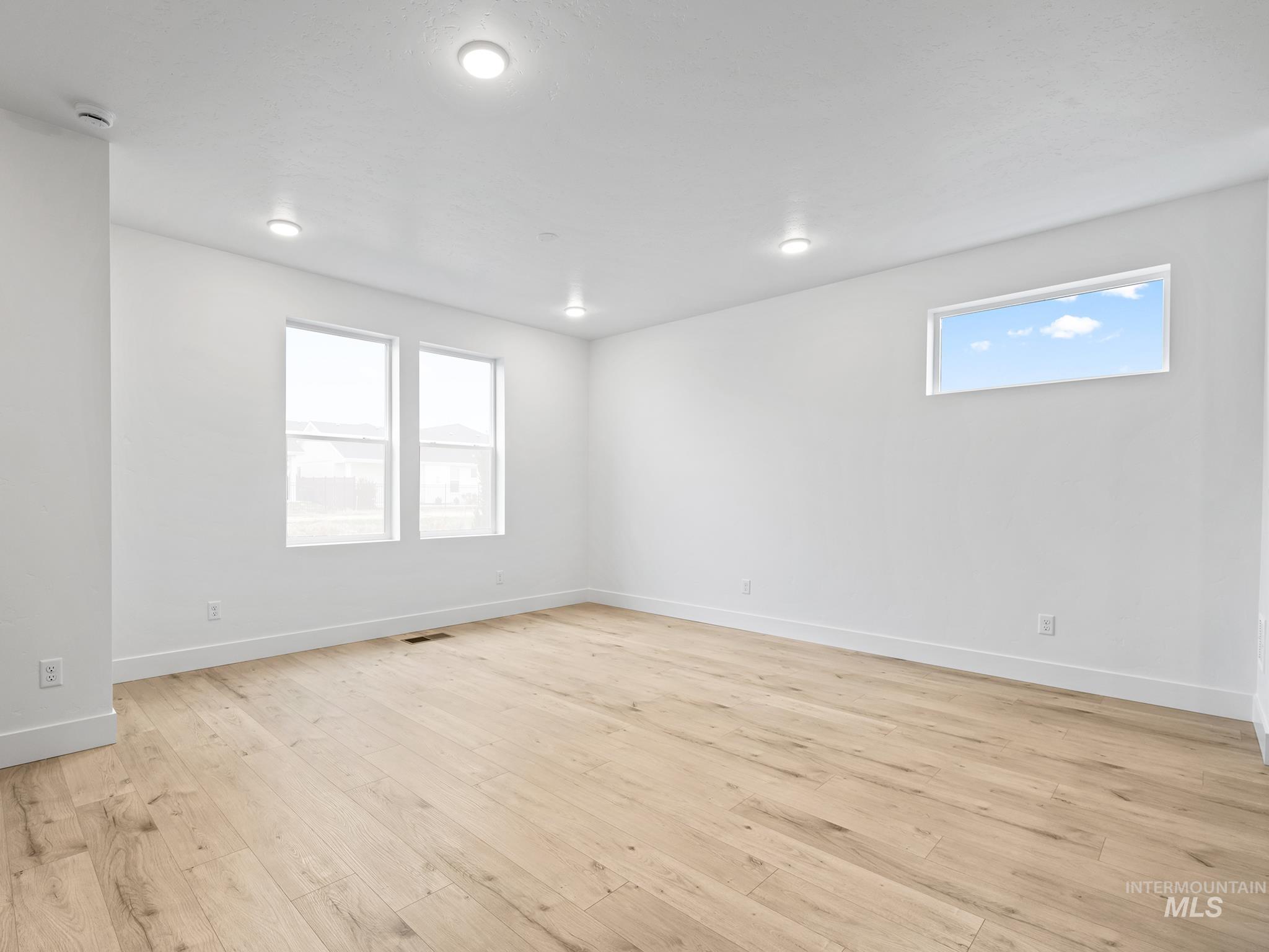 2182 Deep Purple Lane