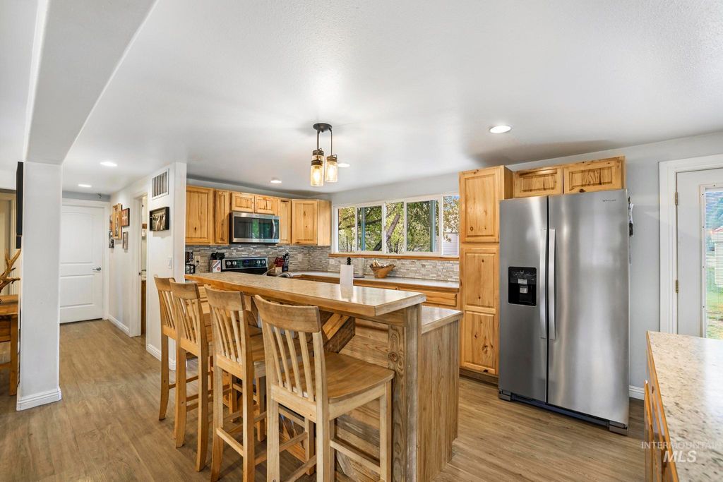 Photo of 515 E Ave J, Jerome, ID 83338 (MLS # 98982351)