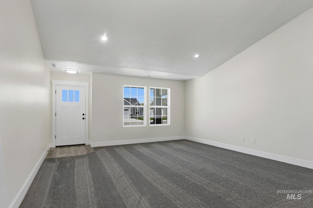 Photo of 322 N 12th. St, Parma, ID 83660 (MLS # 98983634)