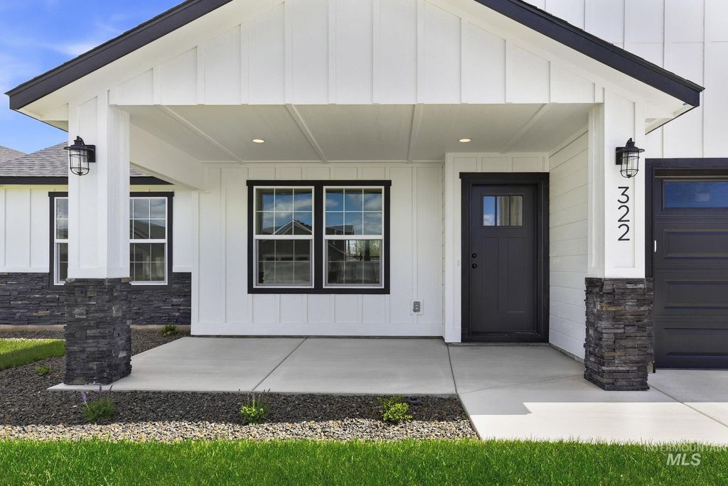 Photo of 322 N 12th. St, Parma, ID 83660 (MLS # 98983634)