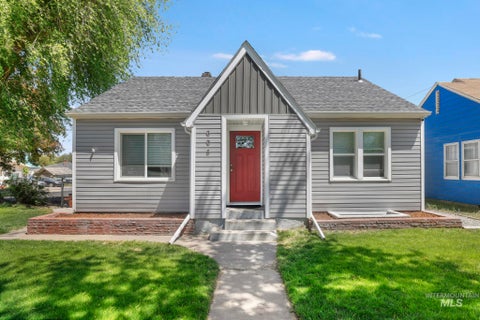 Photo of 605 4th Ave E, Twin Falls, ID 83301 (MLS # 98985815)