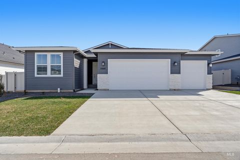 Photo of 5660 N Chestnut Hill Way, Meridian, ID 83646 (MLS # 98972788)