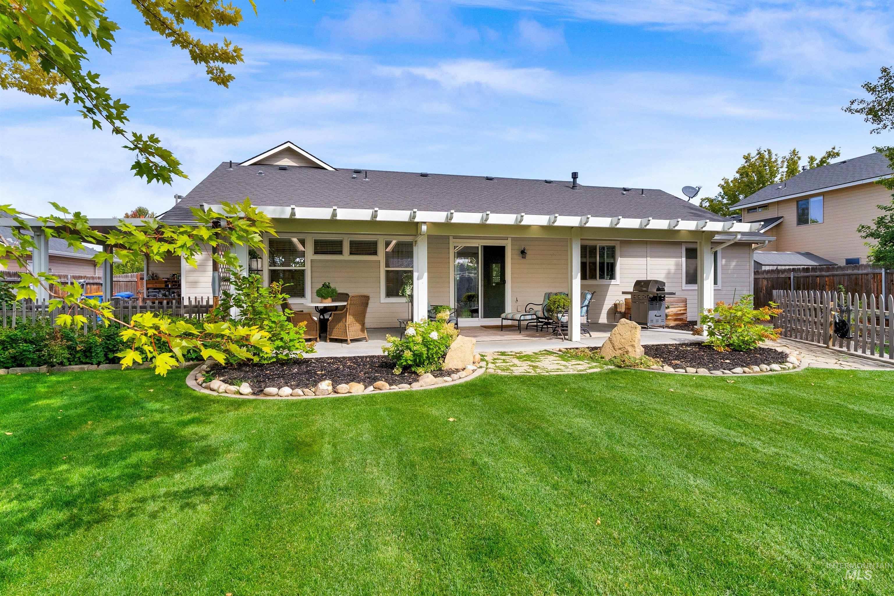 11769 W Pyramid Peaks Street