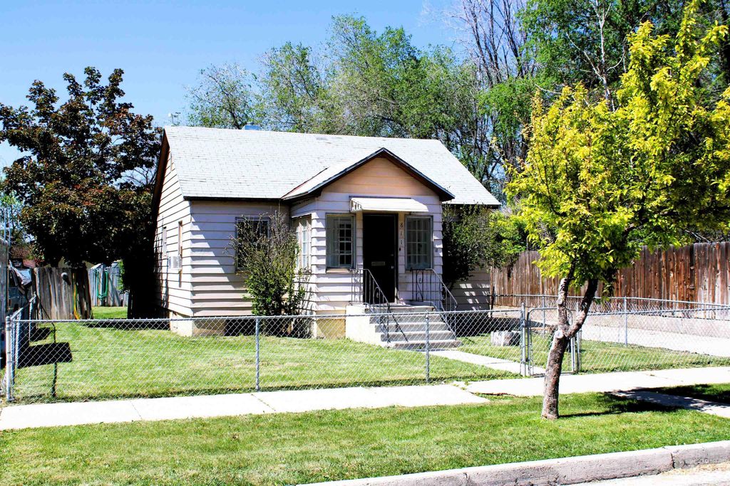 Photo of 811 S 15th Ave, Nampa, ID 83651 (MLS # 98989419)