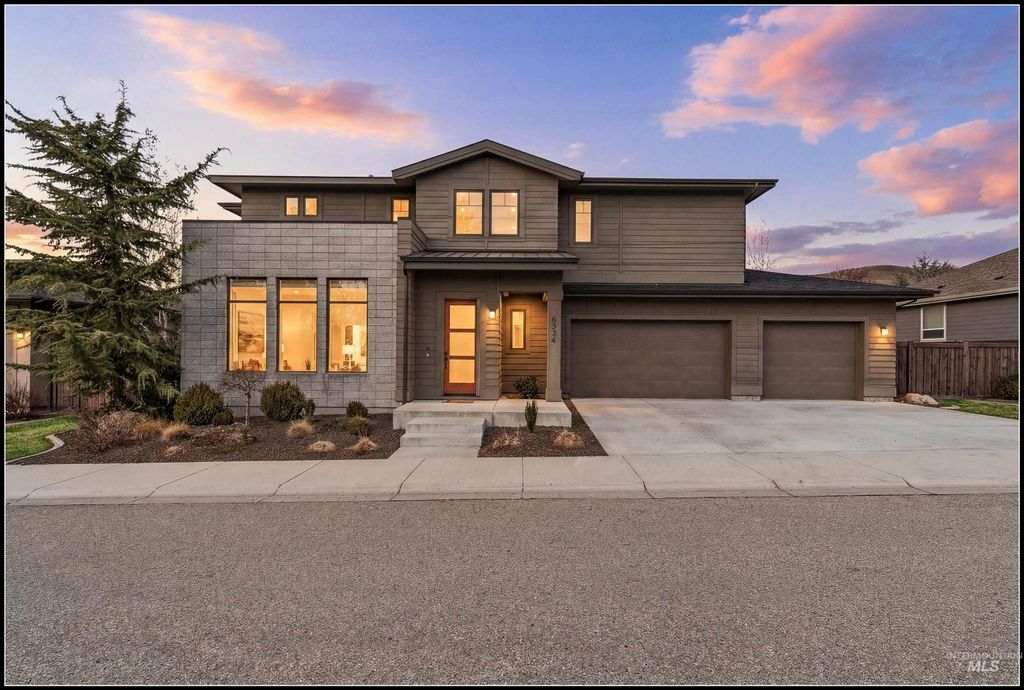 Photo of 6934 E Highland Valley Rd, Boise, ID 83716 (MLS # 98976685)