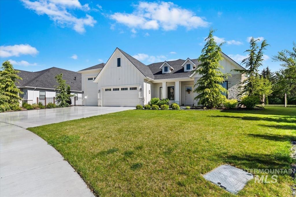 Photo of 7310 W Palamas Dr, Eagle, ID 83616 (MLS # 98985607)