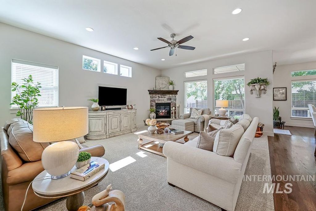 Photo of 5893 N Senita Hills Ave, Meridian, ID 83646 (MLS # 98980296)