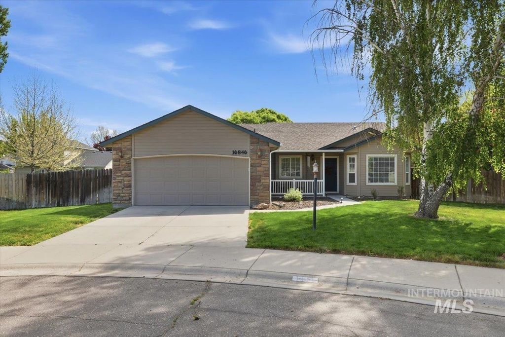 Photo of 16846 N Gentry Dr, Nampa, ID 83687 (MLS # 98985755)
