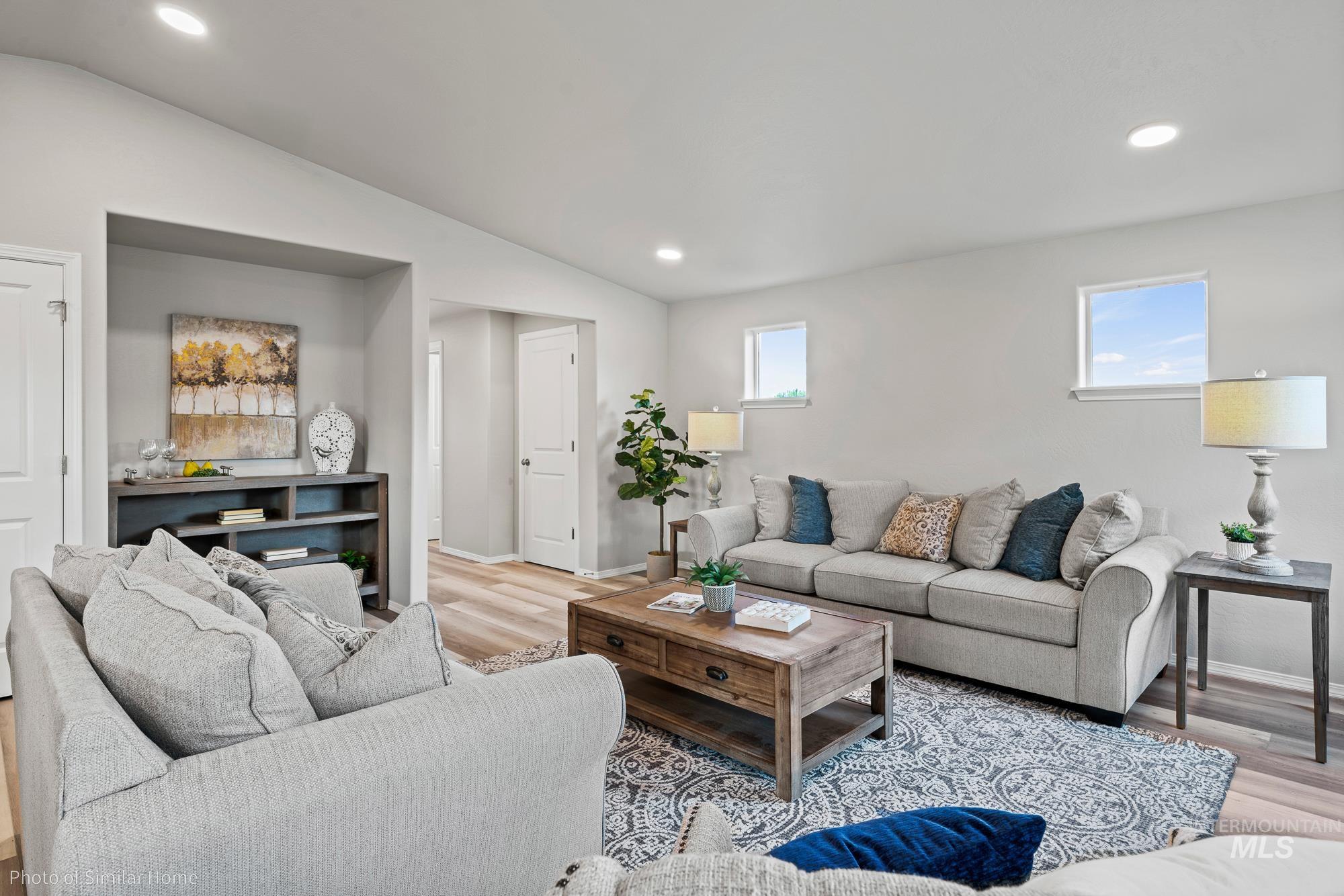 2162 E Tugela Falls St