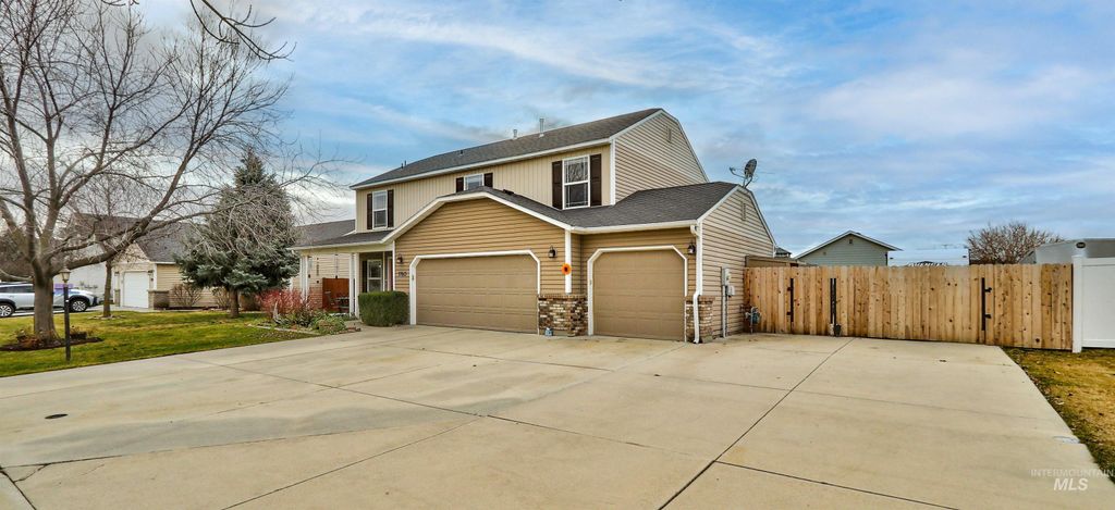 Photo of 17613 N Armstead Ave, Nampa, ID 83687 (MLS # 98976268)