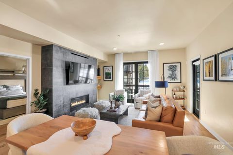 Photo of 780 Village Dr #312, Donnelly, ID 83615 (MLS # 98979769)