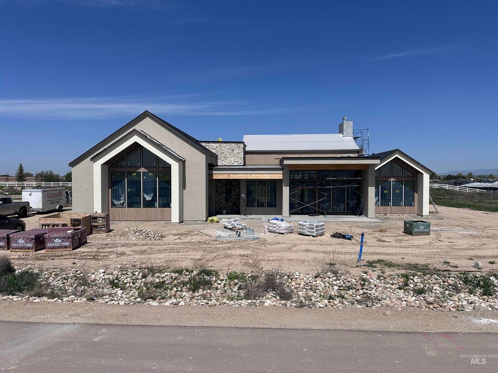 Photo of 5 Estates At Ridgeland ST, Caldwell, ID 83607 (MLS # 98981551)
