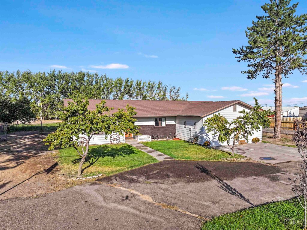 Photo of 1120 S Stevens Street, Filer, ID 83328 (MLS # 98961753)