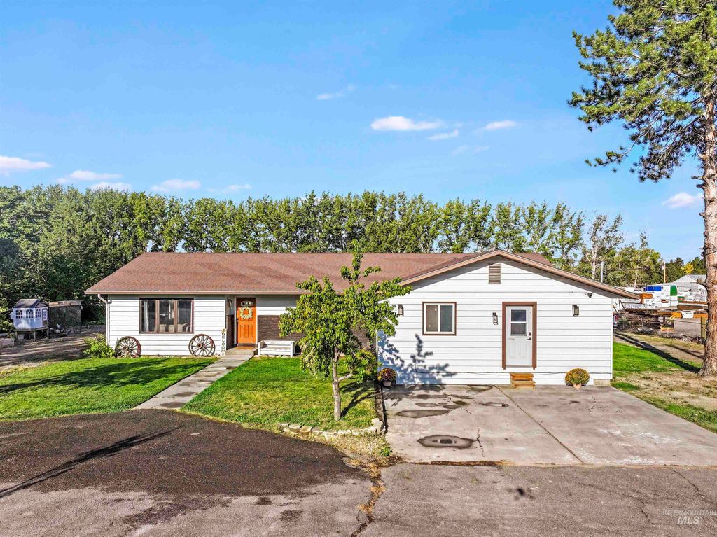 Photo of 1120 S Stevens Street, Filer, ID 83328 (MLS # 98961753)