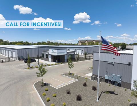 Photo of 2007 S Saturn Way #Unit 207, Boise, ID 83709 (MLS # 98932139)