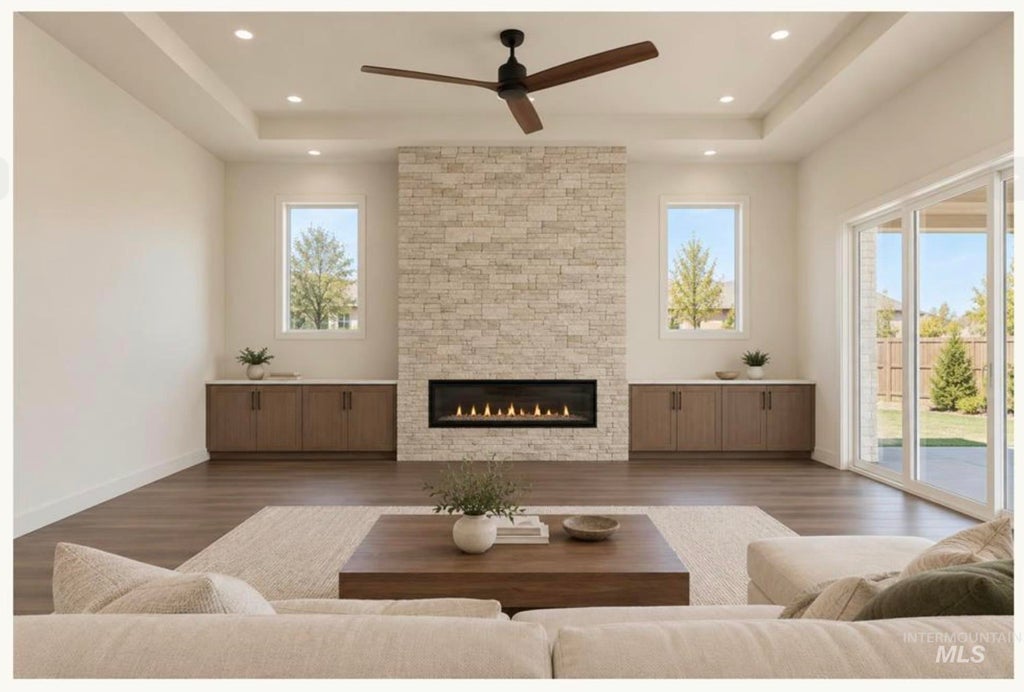 Photo of 15334 Rhodes Ct, Caldwell, ID 83607 (MLS # 99005231)