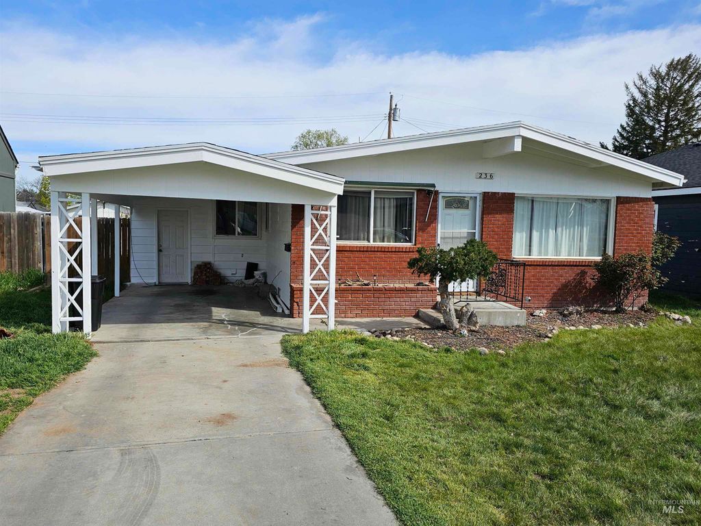 Photo of 236 Meffan Ave, Nampa, ID 83651 (MLS # 98978371)