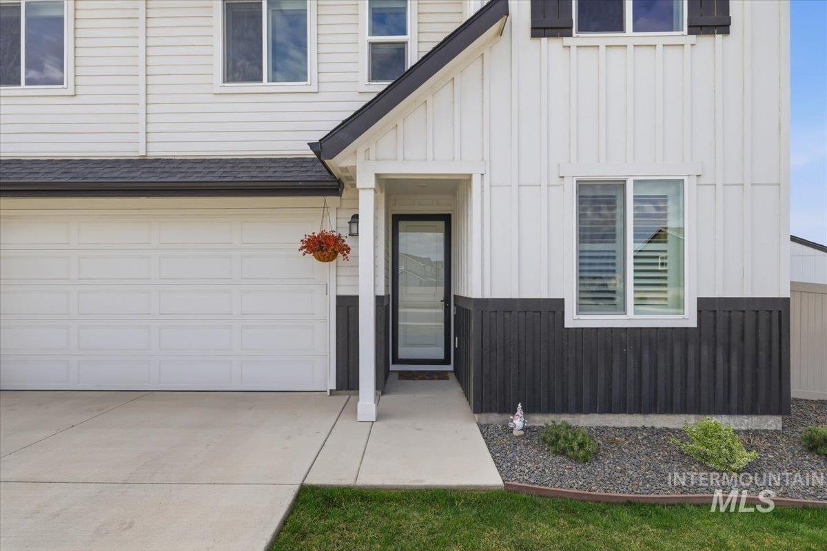 11195 Maroon Bells Dr