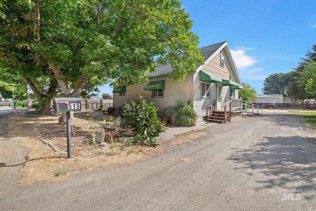 Photo of 515 Stevens Ave, Filer, ID 83328 (MLS # 98998880)