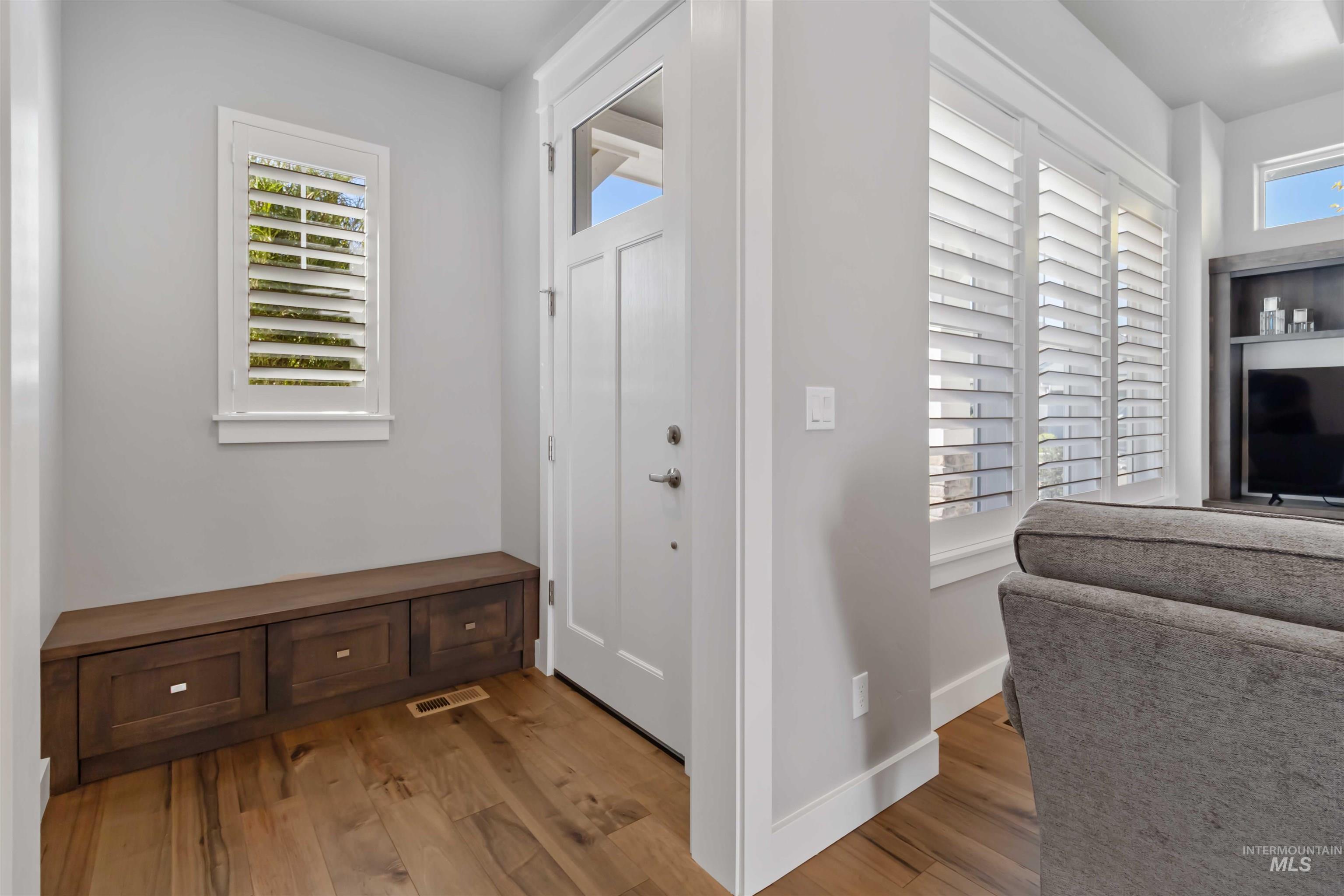 3918 W Sunny Cove Ln.