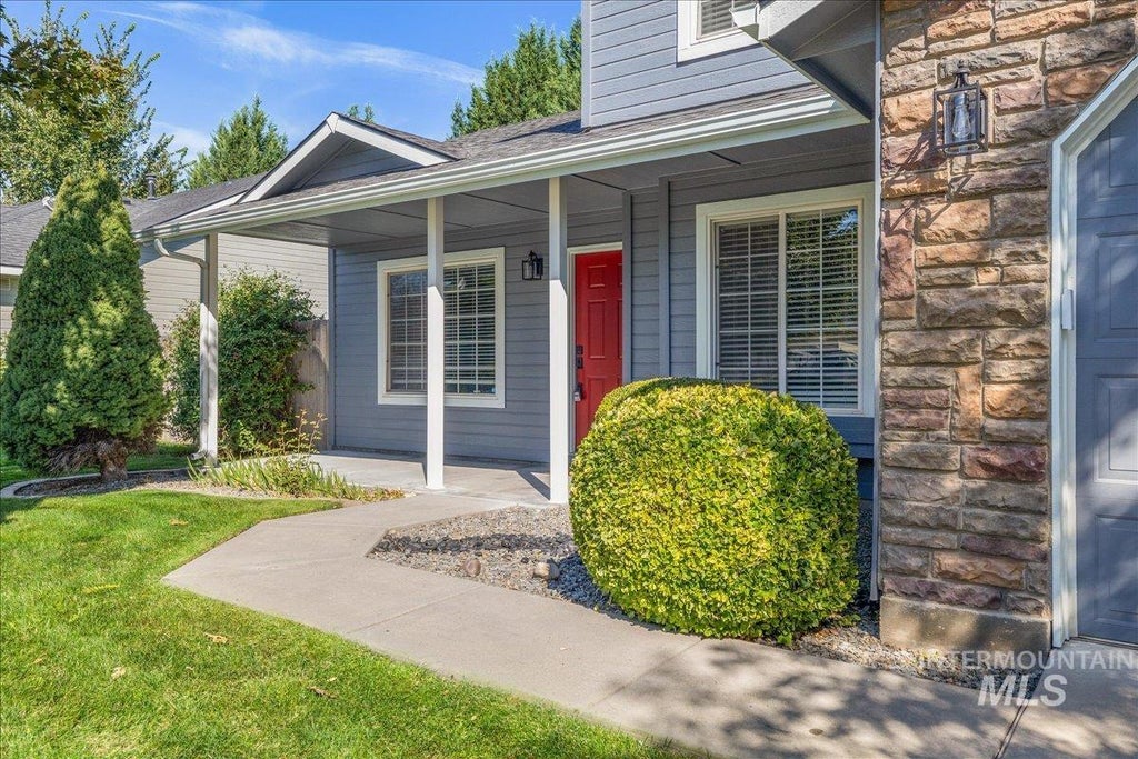 Photo of 16926 N Denemere Loop, Nampa, ID 83687 (MLS # 99000476)