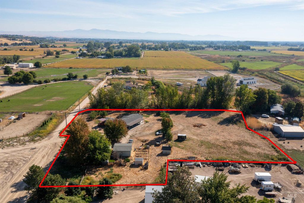 Photo of 7687 Winter Horses Dr, Middleton, ID 83644 (MLS # 98968799)