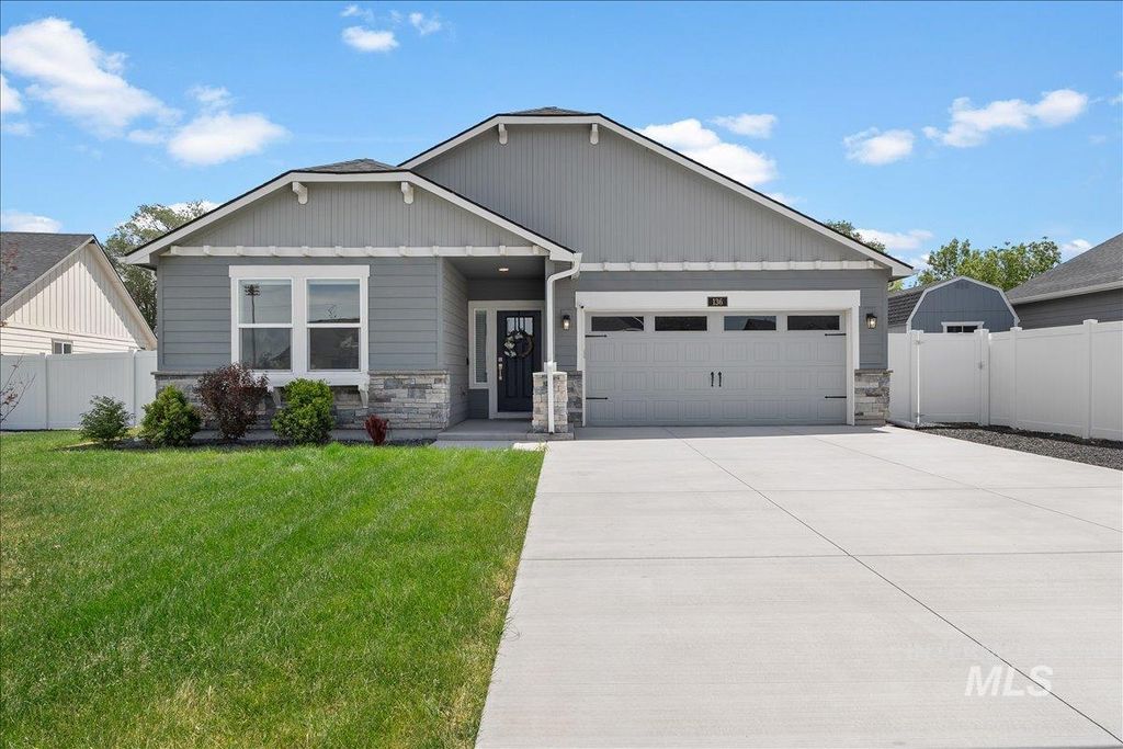 Photo of 136 Centennial Ct, Kimberly, ID 83341 (MLS # 98985368)