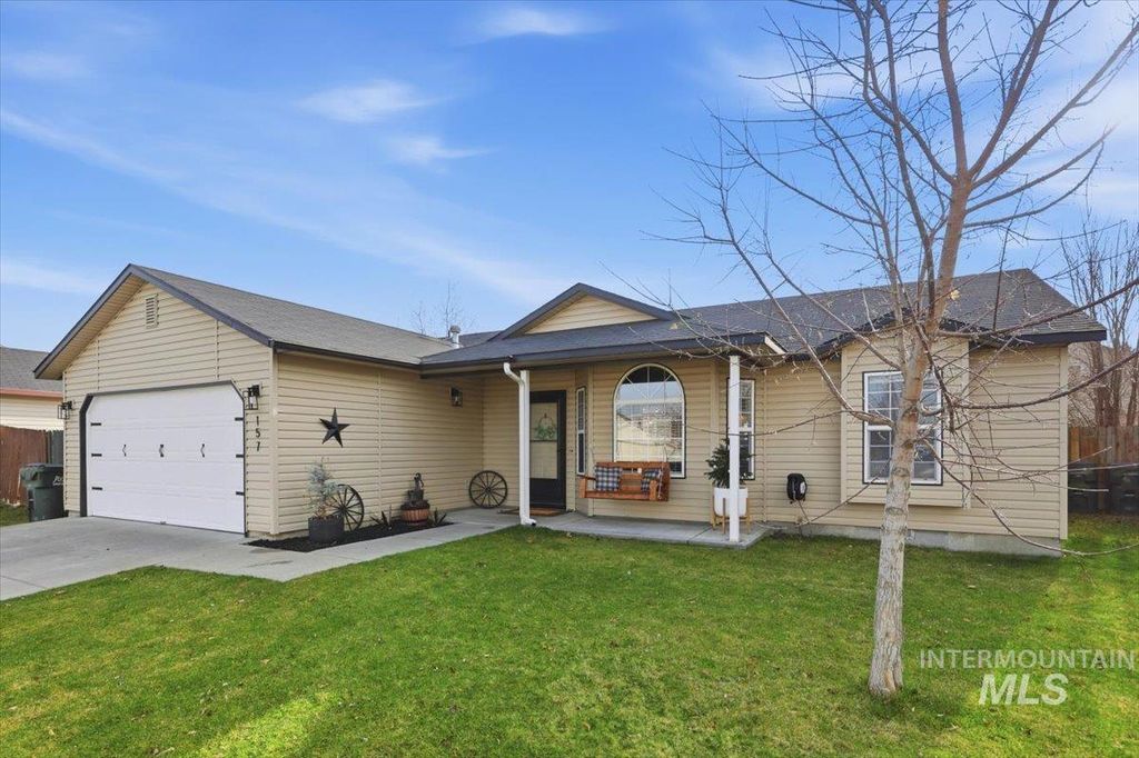 Photo of 157 E Bay Owl Dr, Kuna, ID 83634 (MLS # 98971444)