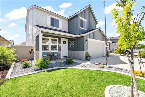 11211 Sopris Loop Caldwell ID 83605