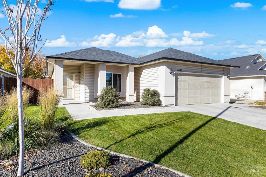 Photo of 3337 N Bottle Brush Ave, Boise, ID 83713 (MLS # 98966817)