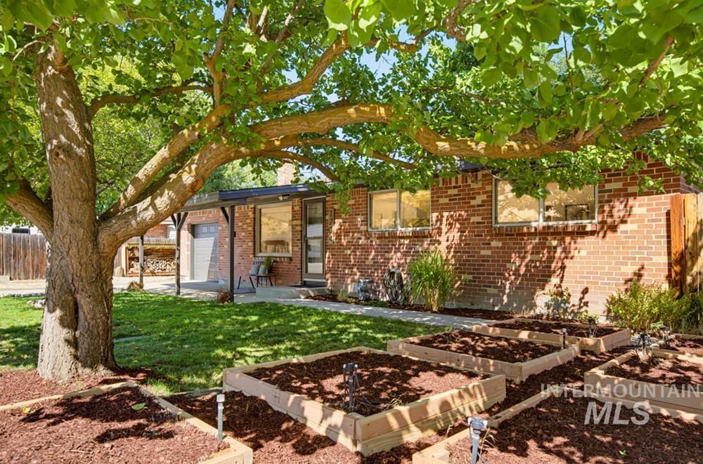 Photo of 1704 W Olympia Dr, Boise, ID 83705 (MLS # 99000406)