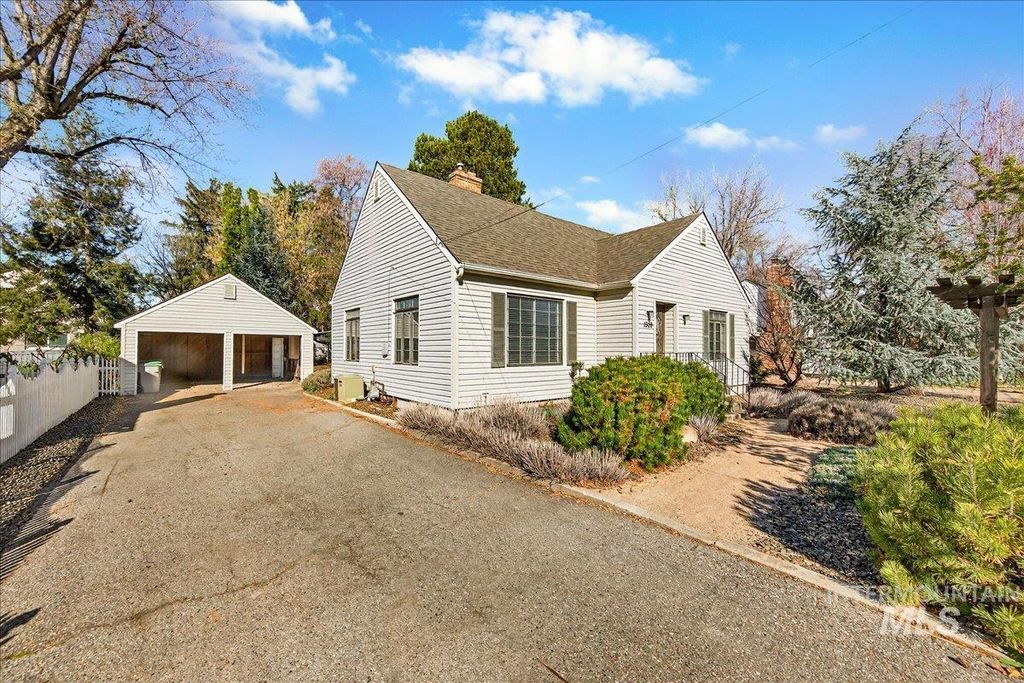 Photo of 1309 S Shoshone St, Boise, ID 83705 (MLS # 98980068)