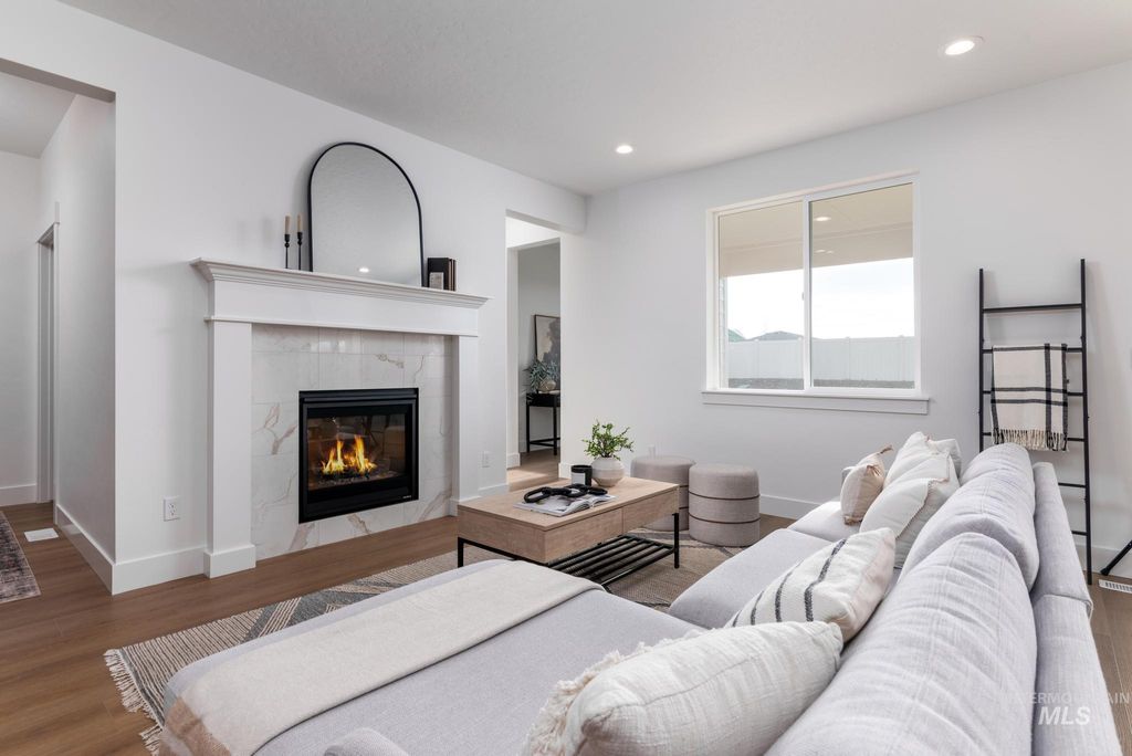 Photo of 1689 W Paloma Ridge St, Meridian, ID 83642 (MLS # 98974064)