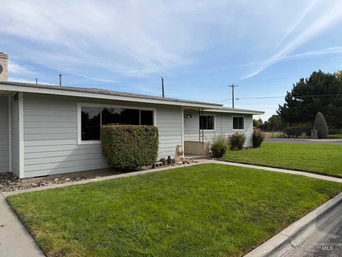 Photo of 1309 SW 11th Ave, Ontario, OR 97914 (MLS # 98997676)