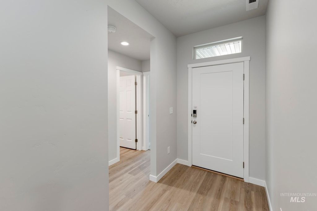 Photo of 39 S Lancaster Pl, Nampa, ID 83651 (MLS # 98965346)