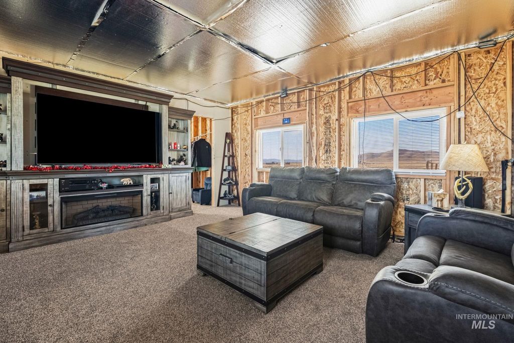 Photo of 170 W Horseshoe Lp, Fairfield, ID 83327 (MLS # 98974000)