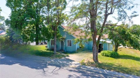 Photo of 390 S E Street, Grangeville, ID 83530 (MLS # 98951967)