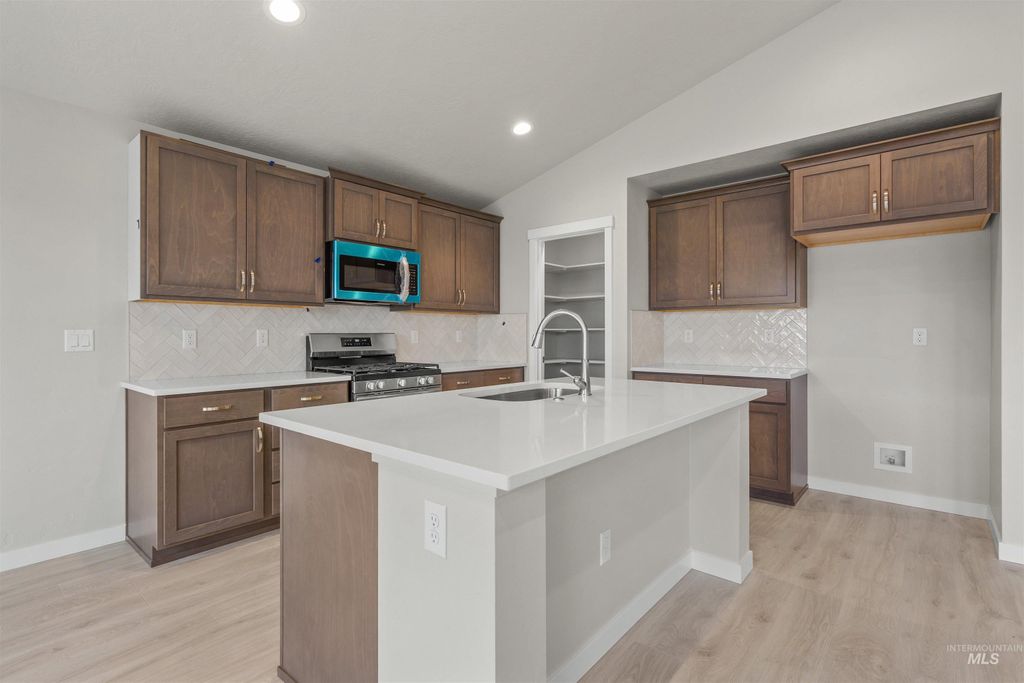 Photo of 169 W Willow Dale Dr, Kuna, ID 83634 (MLS # 98983992)