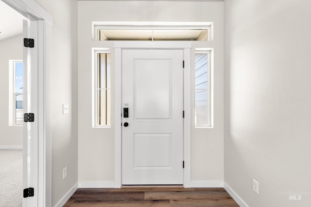 Photo of 17662 N Boone Peak Ave, Nampa, ID 83687 (MLS # 98975487)