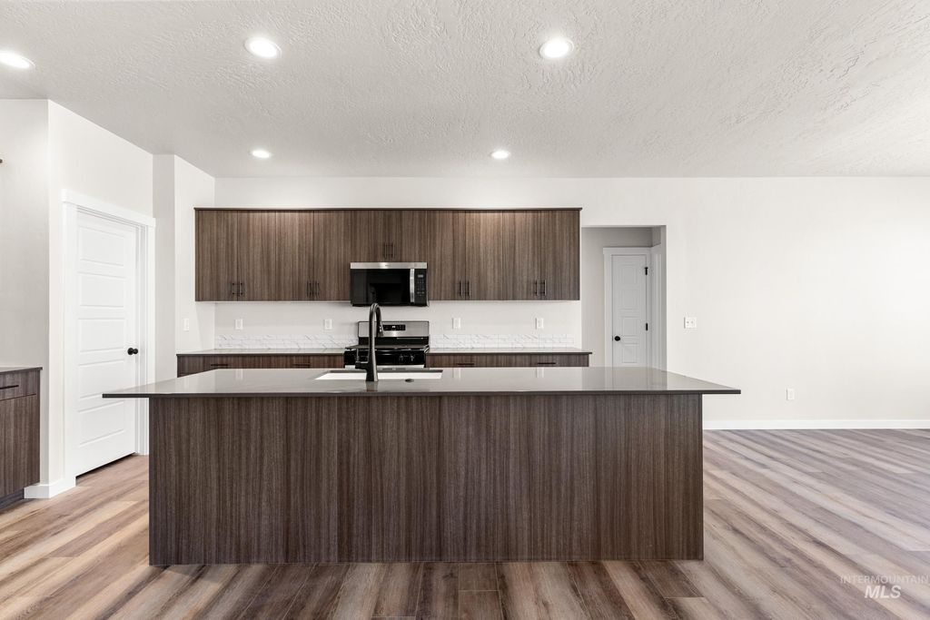 Photo of 17662 N Boone Peak Ave, Nampa, ID 83687 (MLS # 98975487)