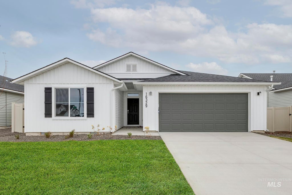 Photo of 4403 Dayton St, Caldwell, ID 83605 (MLS # 98989877)