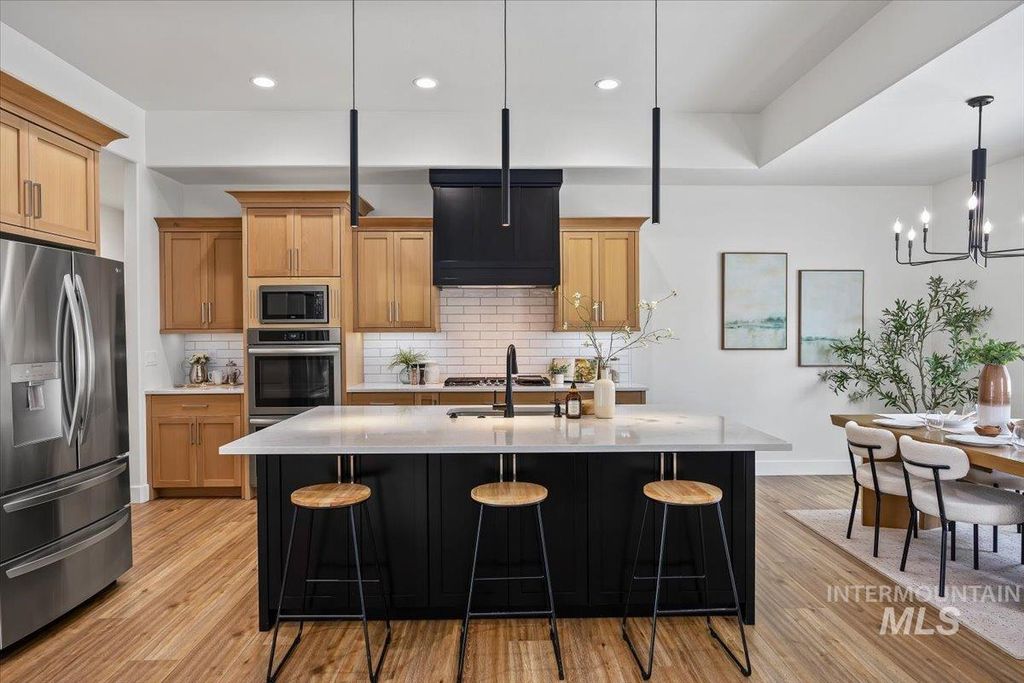 Photo of 924 Trapper Peak, Kimberly, ID 83341 (MLS # 98982676)