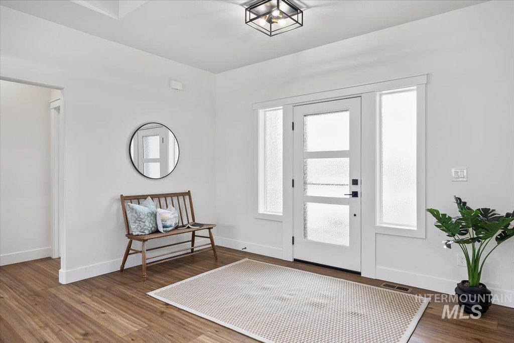 Photo of 924 Trapper Peak, Kimberly, ID 83341 (MLS # 98982676)