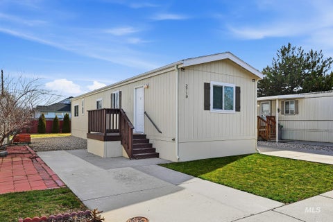 Photo of 2710 N Pilgrim Lane, Boise, ID 83704 (MLS # 98989586)
