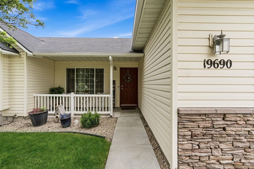 Photo of 19690 Cumberland Way, Caldwell, ID 83605 (MLS # 98998623)