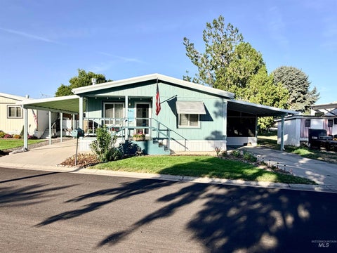 Photo of 5 Freedom Dr #5, Ontario, OR 97914 (MLS # 99001698)