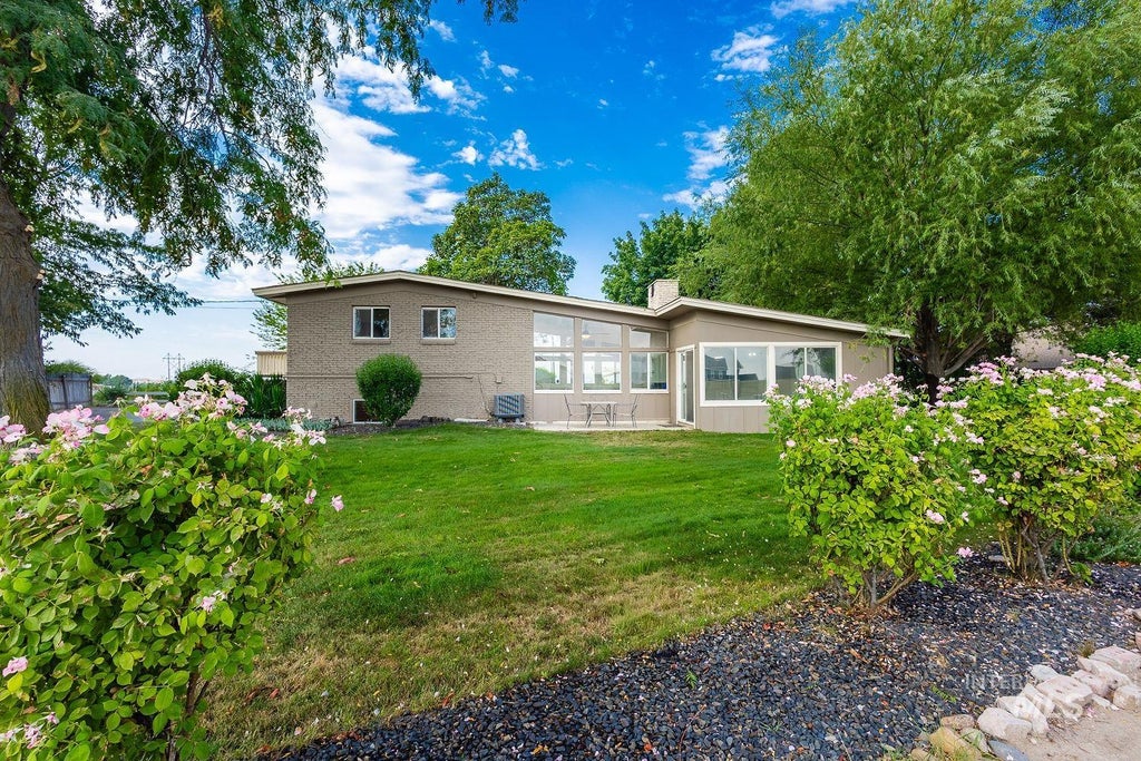 Photo of 14216 Orchard Ave, Caldwell, ID 83607 (MLS # 98997788)