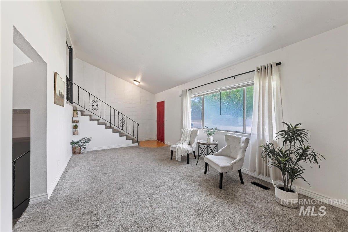 714 NW 8th St